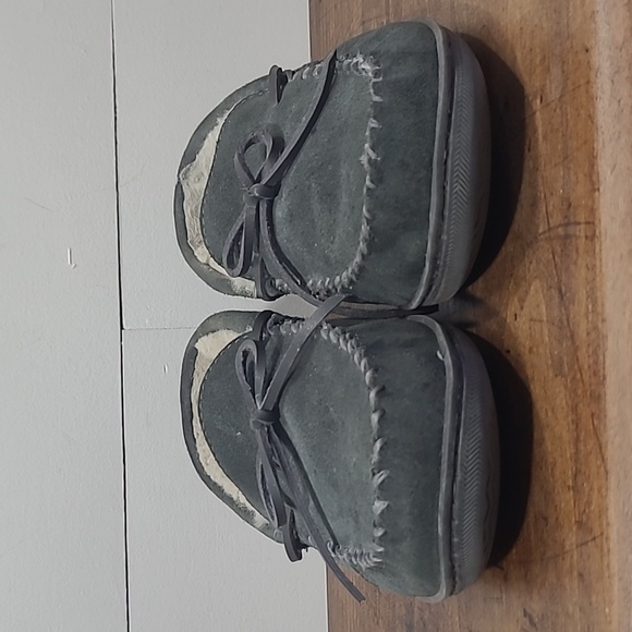 My Pillow My Slipper Grey Suede Faux Fur Lined Comfort Moccasin Slipper Men's 10 - Picture 6 of 11